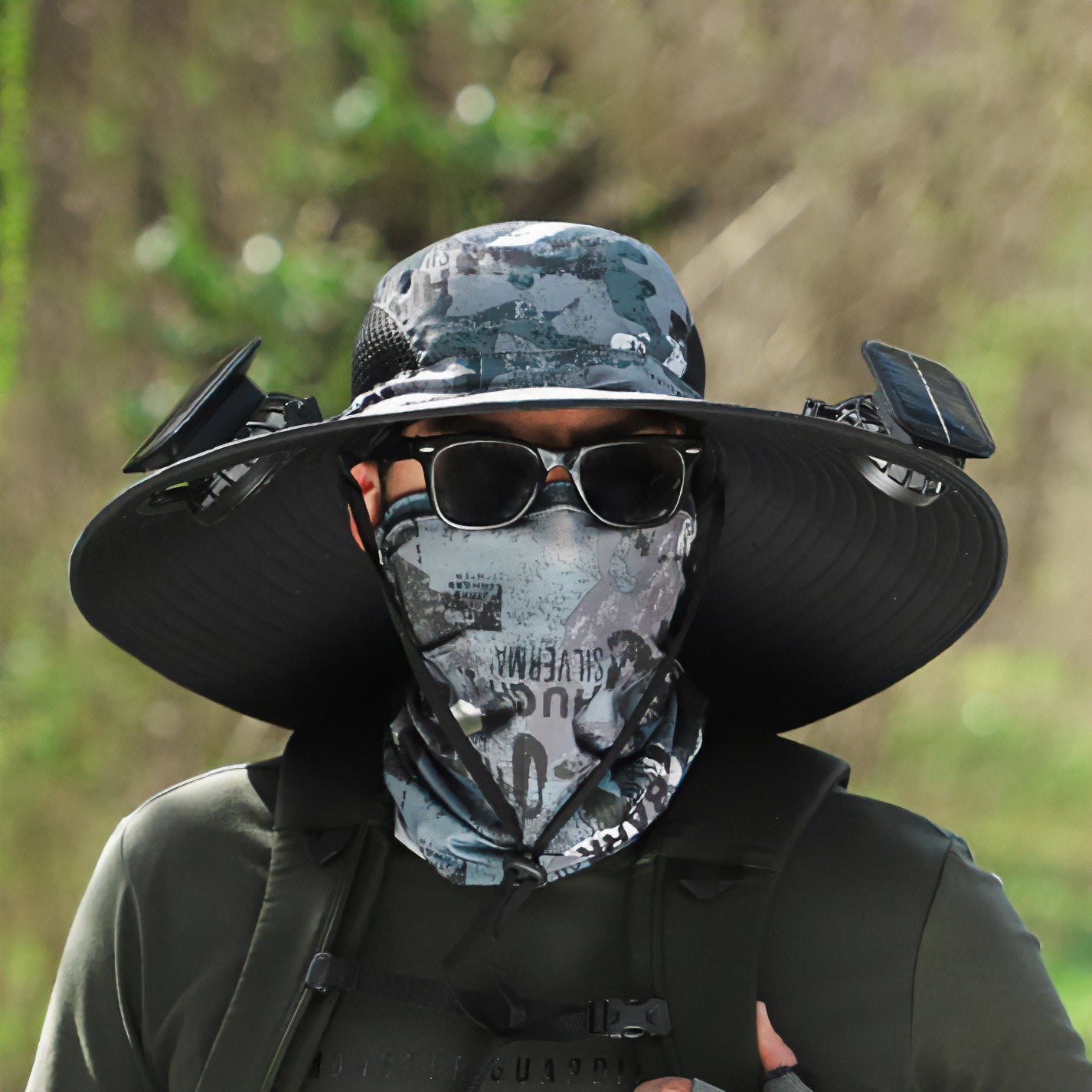 Solar Fan Hat with Dual Power Supply